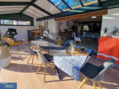 Maison - 137 m² - 6 pièces