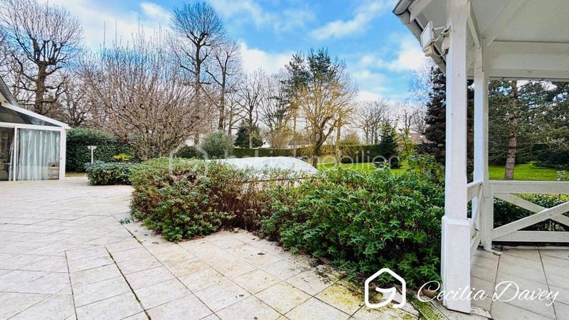 Maison d'architecte - 160 m² - 8 pièces