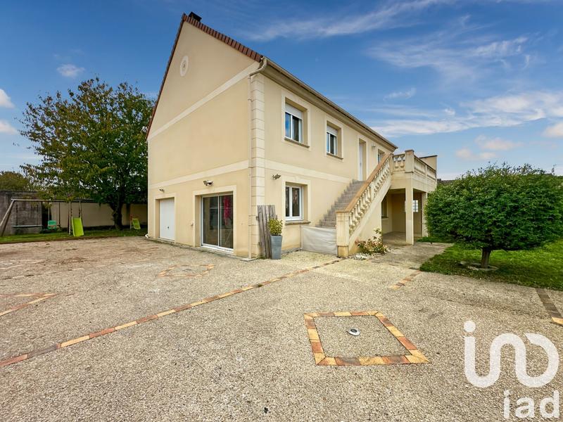 Maison - 180 m² - 7 pièces