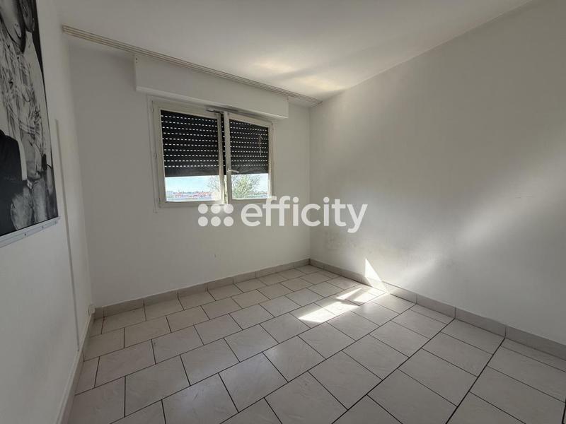 Appartement - 57 m² - 5 pièces