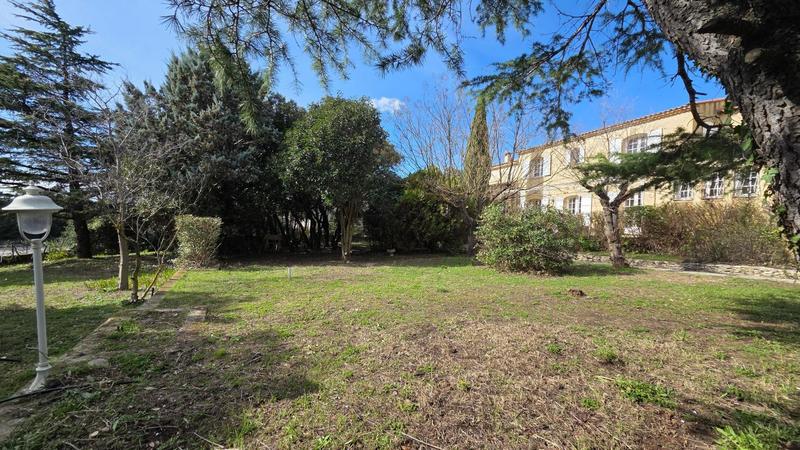 Maison - 203 m² - 6 pièces