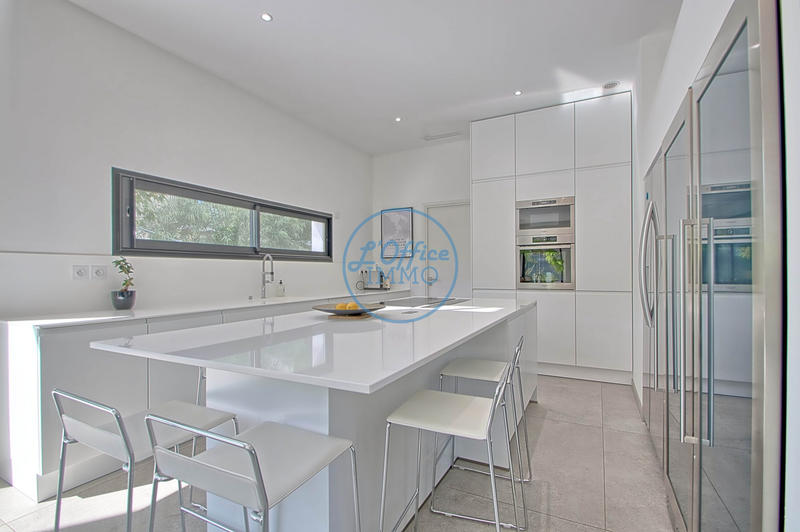 Appartement - 180 m² - 5 pièces