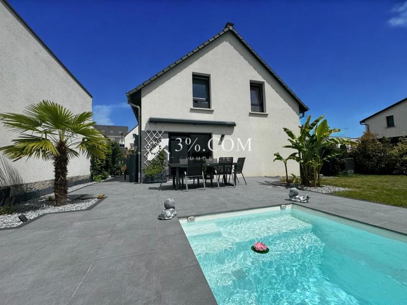 Maison - 98 m² - 5 pièces