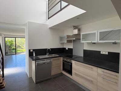 Maison - 95 m² - 3 pièces