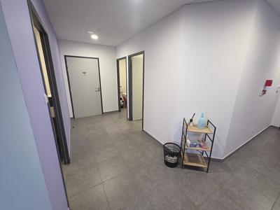 Local d'activité / Entrepôt - 91 m² - 7 pièces