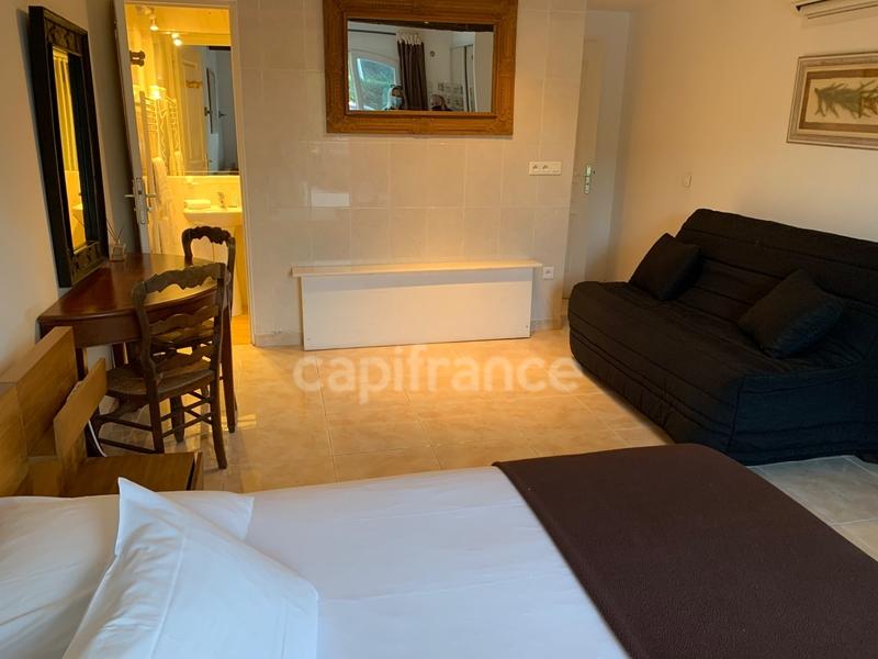 Mas - 374 m² - 15 pièces