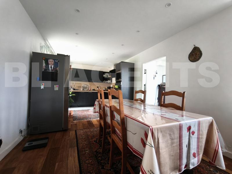 Maison - 182 m² - 5 pièces