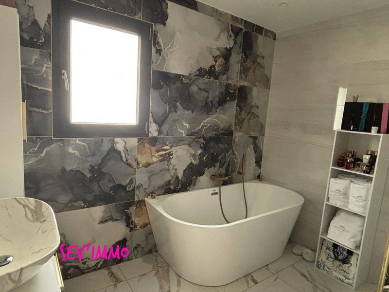 Maison - 115 m² - 4 pièces