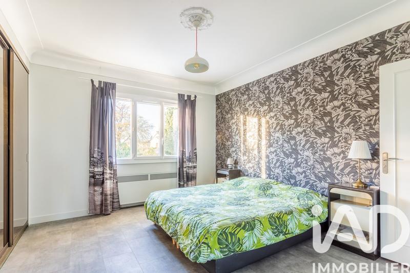 Maison - 208 m² - 8 pièces