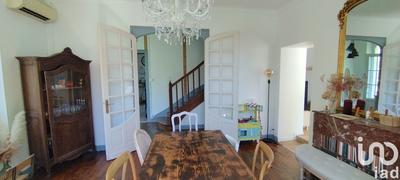 Maison - 205 m² - 9 pièces