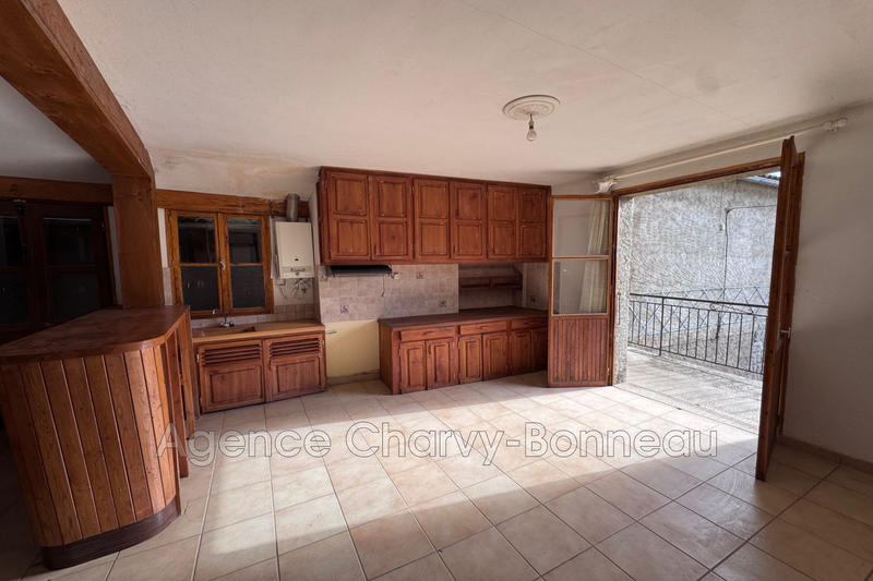 Maison - 182 m² - 9 pièces