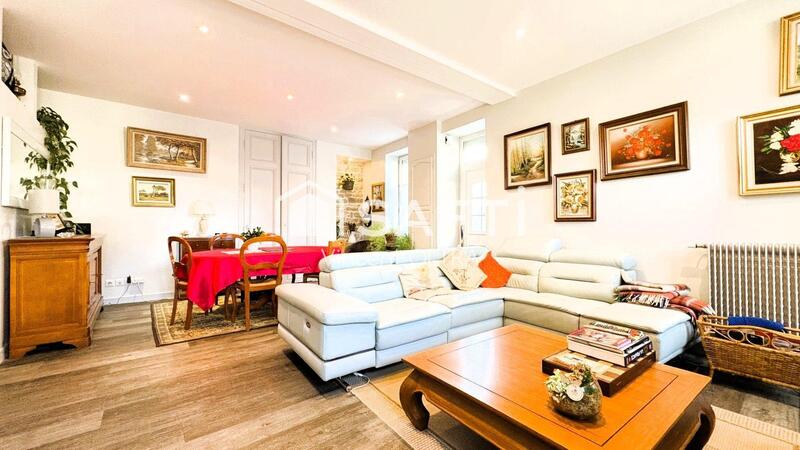 Maison - 168 m² - 9 pièces