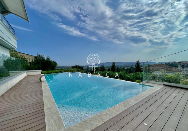 Appartement - 61 m² - 2 pièces