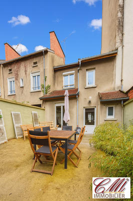 Maison - 96 m² - 5 pièces