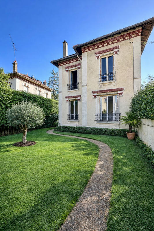 Maison - 85 m² - 5 pièces