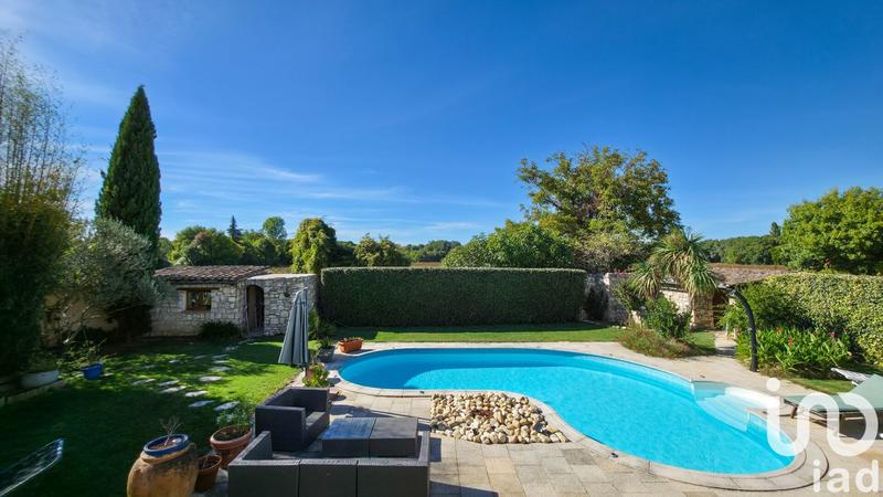 Maison - 98 m² - 5 pièces