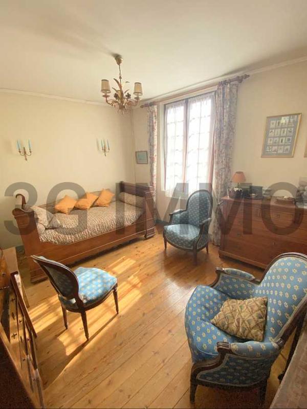 Villa - 236 m² - 12 pièces