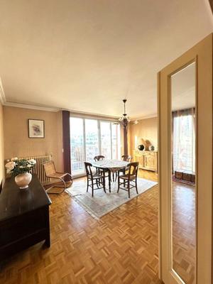 Appartement - 89 m² - 4 pièces