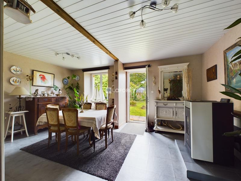 Maison - 180 m² - 8 pièces