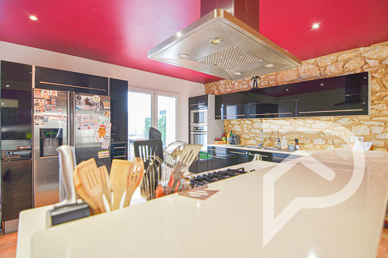 Maison - 147 m² - 6 pièces