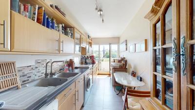 Appartement - 85 m² - 4 pièces