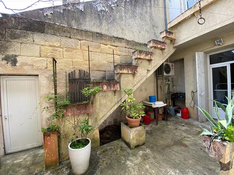 Maison - 300 m² - 10 pièces