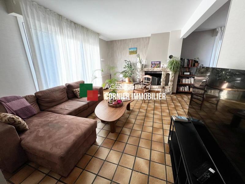 Pavillon - 120 m² - 6 pièces