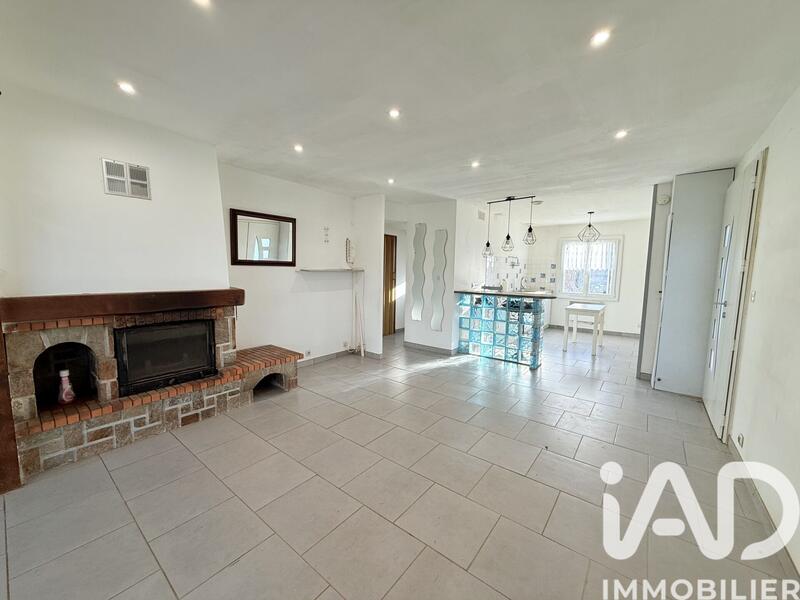 Maison - 90 m² - 5 pièces