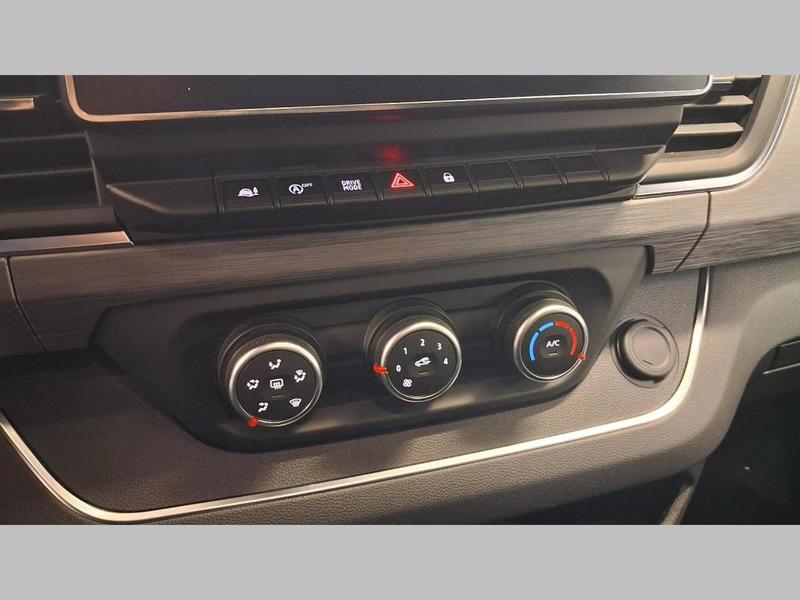 Renault Trafic SpaceNomad iconic blue dCi 170 Edc