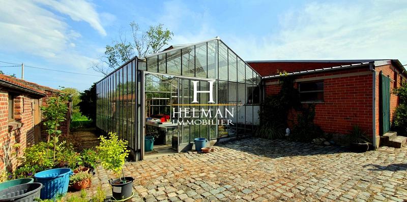 Maison - 536 m² - 16 pièces