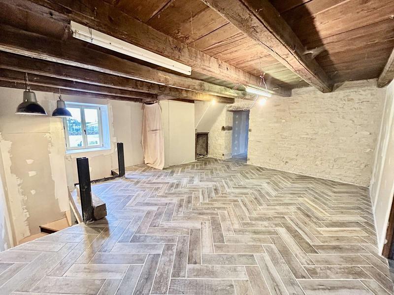 Maison traditionnelle - 220 m² - 10 pièces