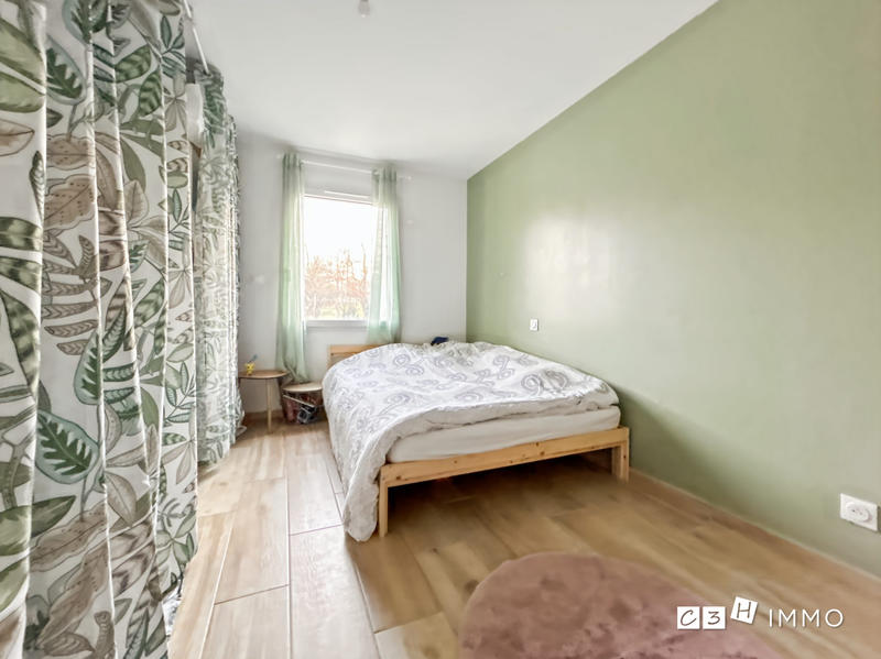 Maison - 92 m² - 5 pièces