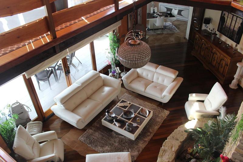 Maison - 359 m² - 10 pièces