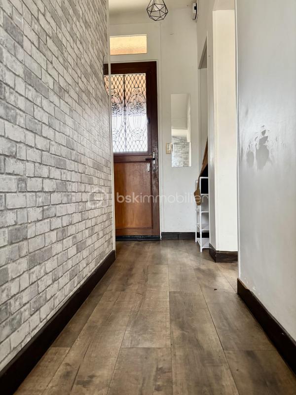 Maison traditionnelle - 79 m² - 4 pièces