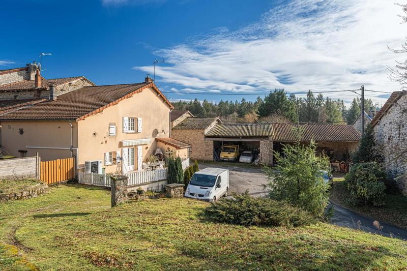 Maison - 90 m² - 5 pièces