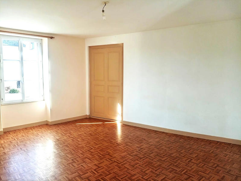 Maison - 93 m² - 4 pièces