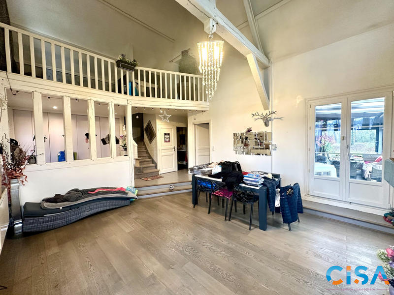 Maison - 135 m² - 6 pièces