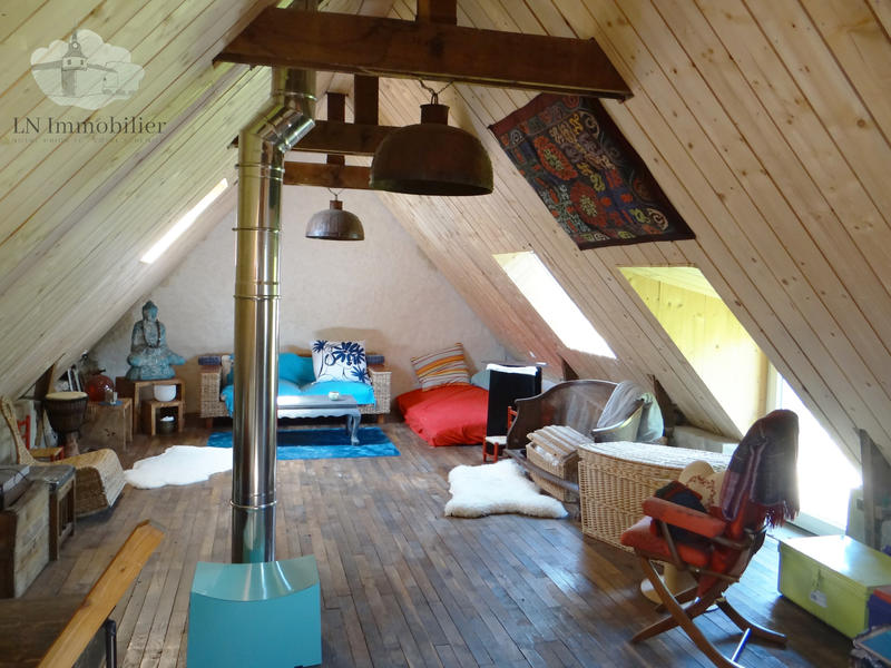 Maison - 138 m² - 7 pièces