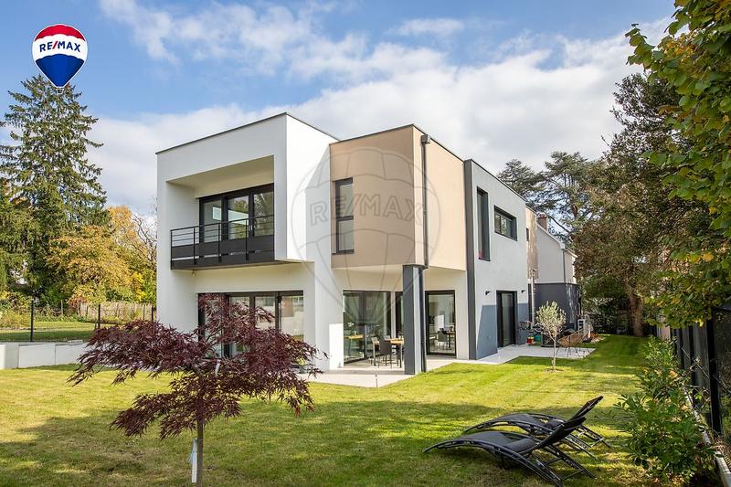 Villa - 185 m² - 6 pièces