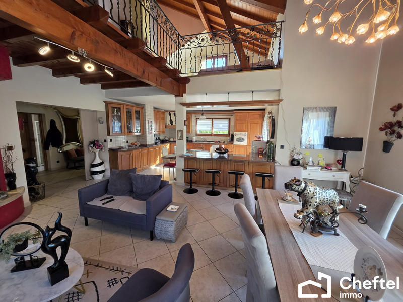 Maison - 197 m² - 6 pièces