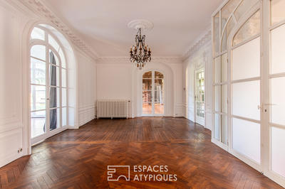 Maison - 250 m² - 8 pièces