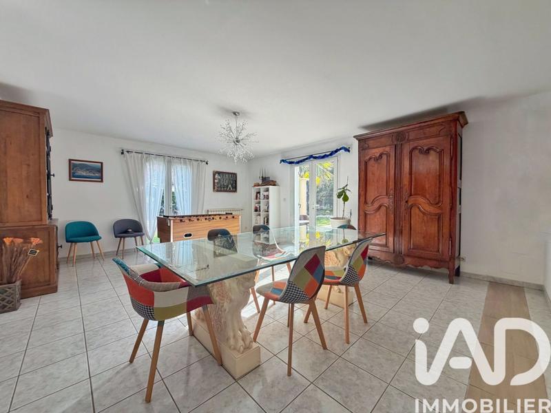 Maison - 200 m² - 7 pièces