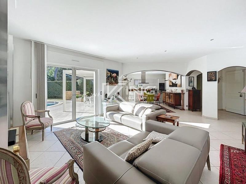 Villa - 178 m² - 6 pièces