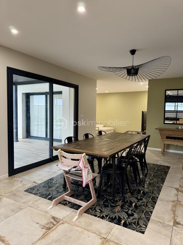 Maison - 157 m² - 5 pièces