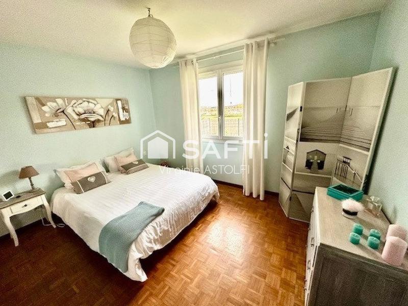 Maison - 138 m² - 5 pièces