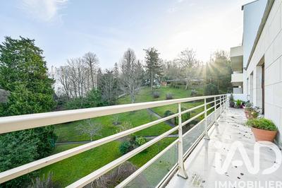 Appartement - 121 m² - 6 pièces