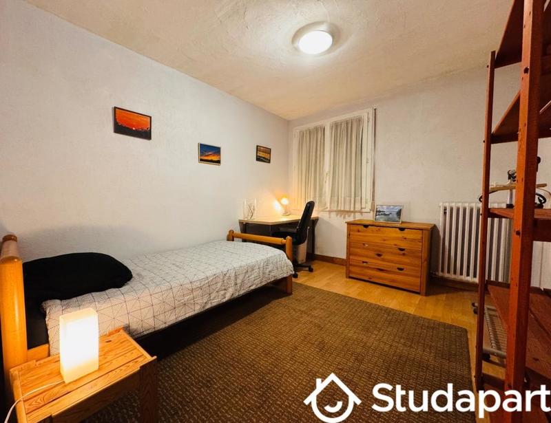 Chambre - 10 m² - 1 pièce