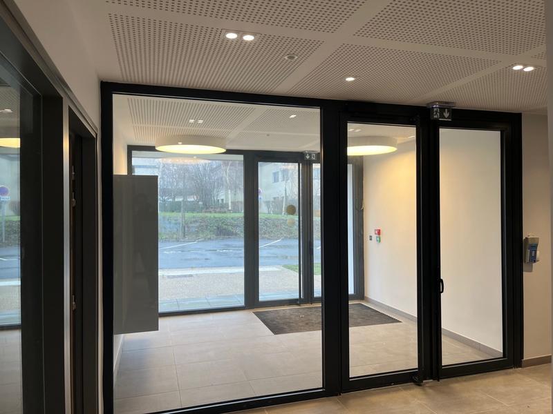 Local commercial - 121 m²