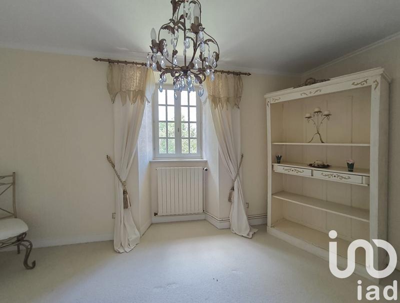 Maison - 230 m² - 9 pièces