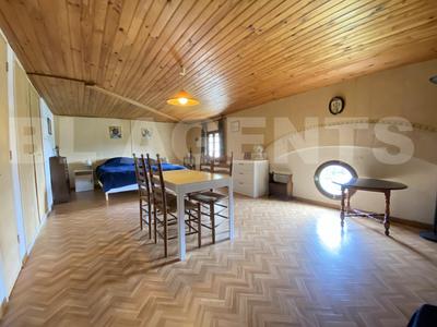 Maison en pierre - 225 m² - 6 pièces